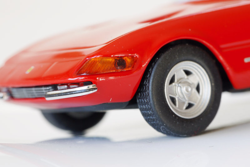 Illustration for article titled Kyosho Ferrari 5 1/64 #11 - Project Prancing Horse #12 1971 Ferrari 365 GTS/4 "Daytona"